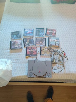 Consola PlayStation 1 y 8 Juegos