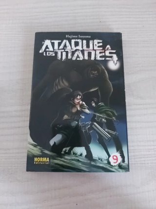 Ataque a los titanes 9