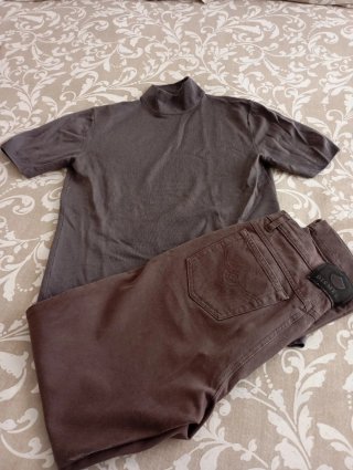 Conjunto de pantalón y jersey.Dismero.Berenjena.