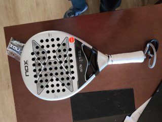 Pala de Pádel NOX AT10 Genius 18K