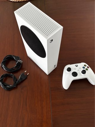 Xbox Series S con Mando y Cables