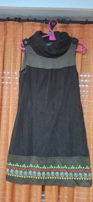 Vestido corto negro y verde