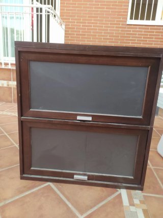 2 Vitrinas de madera