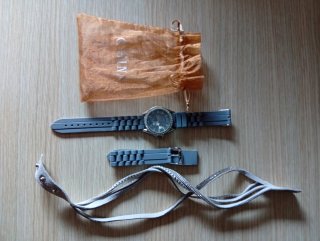 Conjunto de Reloj y Pulsera Gris