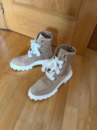 Botas de Piel Beige