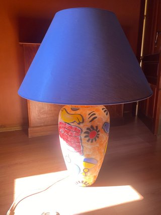 Lámpara de pie cerámica pintada a mano