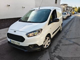 Ford Transit Courier 2021