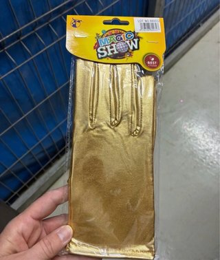 5 guantes dorados