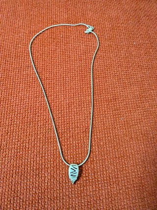 Collar con Colgante Plateado
