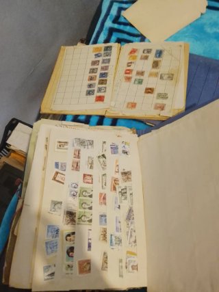 Colección de Sellos en Álbum