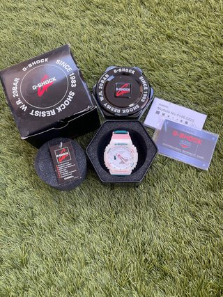 Reloj Casio G-Shock GA-2100 MNG 2A