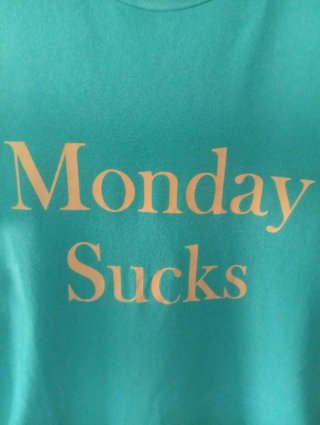 Camiseta Casual Turquesa Monday Sucks