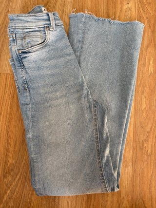 Pantalón vaquero Stradivarius