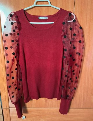 Camiseta granate transparencias lunares