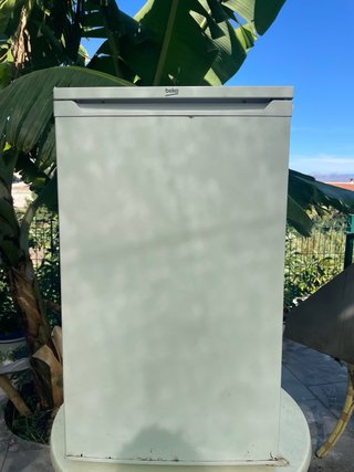 Congelador Beko 65L