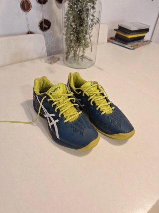Zapatillas Asics Tenis / Pádel. T 44