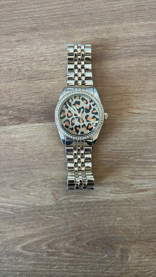 Reloj con esfera de estampado animal