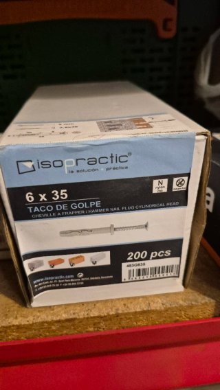 Caja de 200 Tacos de Golpe Isopractic 6x35