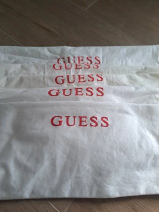 Set de 5 Fundas Protectoras Guess