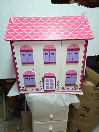 Casa de Muñecas de Madera