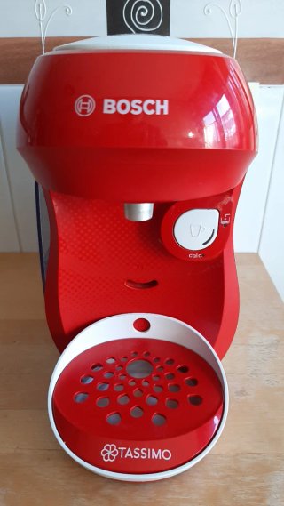 Cafetera Tassimo Bosch Roja+ 8 cápsulas