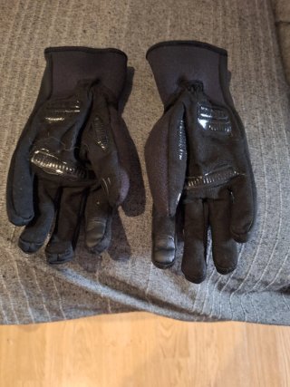 Guantes de invierno Hebo Talla equivocado.nuevos