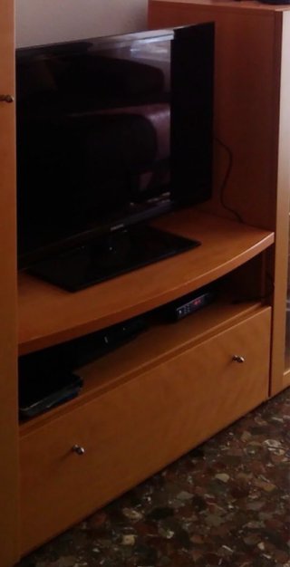 Mueble de televisión de madera