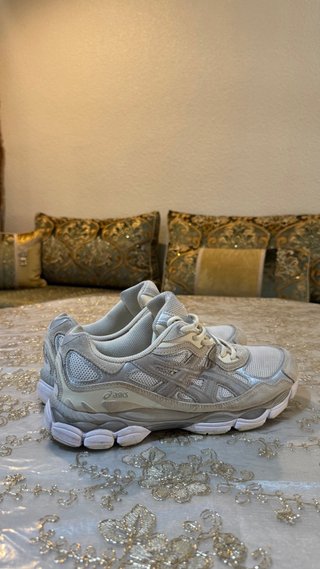 Zapatillas Asics Beige