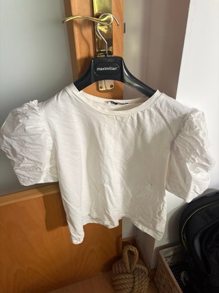 Camiseta blanca manga farol Zara