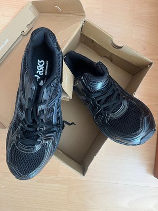 Zapatillas Asics Negras