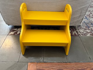 Taburete Escalón IKEA Amarillo