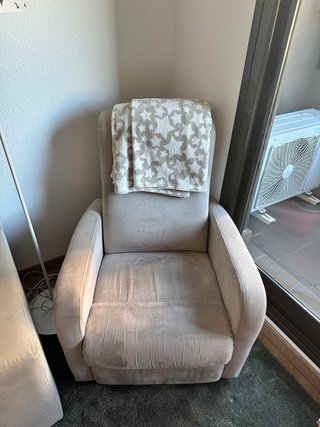 Sillón reclinable gris