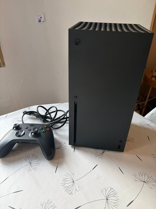 Xbox Series X 1TB Negra + Mando