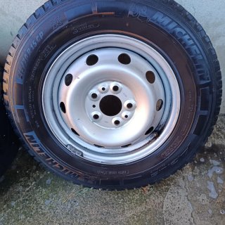Llantas con Neumáticos Michelin R15 Autocaravana