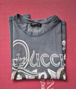 Camiseta QUEEN Stradivarius Gris Talla S