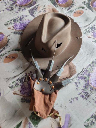Disfraz sombrero y Guante de Freddy Krueger