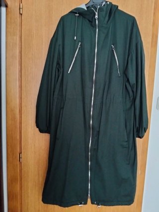 Parka larga Zara TRF verde talla S-M