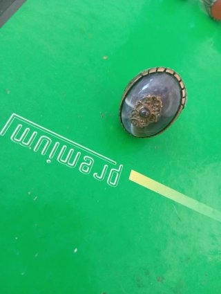 Anillo de plata con piedra aqeeq yemení
