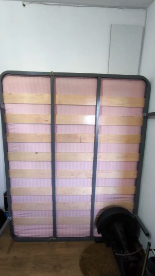 Cama de matrimonio de 150x200 con somier