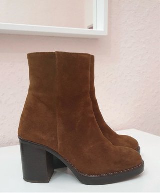 Botines de serraje marrón Zara, talla 37