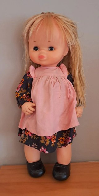 Muñeca Cloe de Famosa