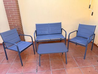 Conjunto de Mesa y Sillas de Exterior