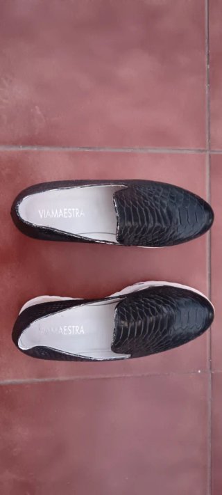 Zapatos Plataforma Viamaestra Negros