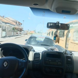 Si alquiler la furgoneta 9 plazas