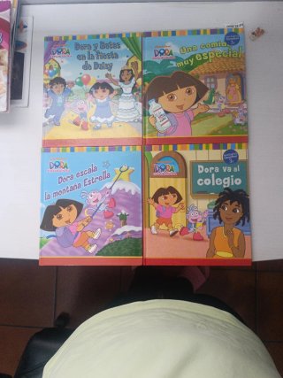 Dora escala la montaña Estrella