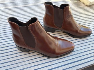 Botines marrones tipo Chelsea