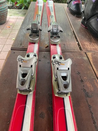 Esquís Salomon con Fijaciones 900