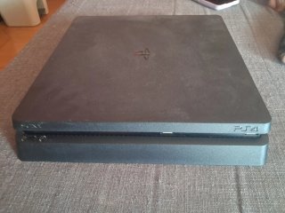 PS4 Slim 1TB sin mando