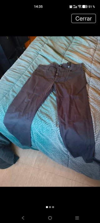 Pantalón H&M Negro Talla 40-42 (31 pulgadas)