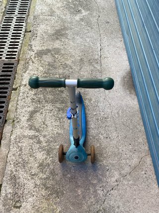 Patinete Globber de tres ruedas